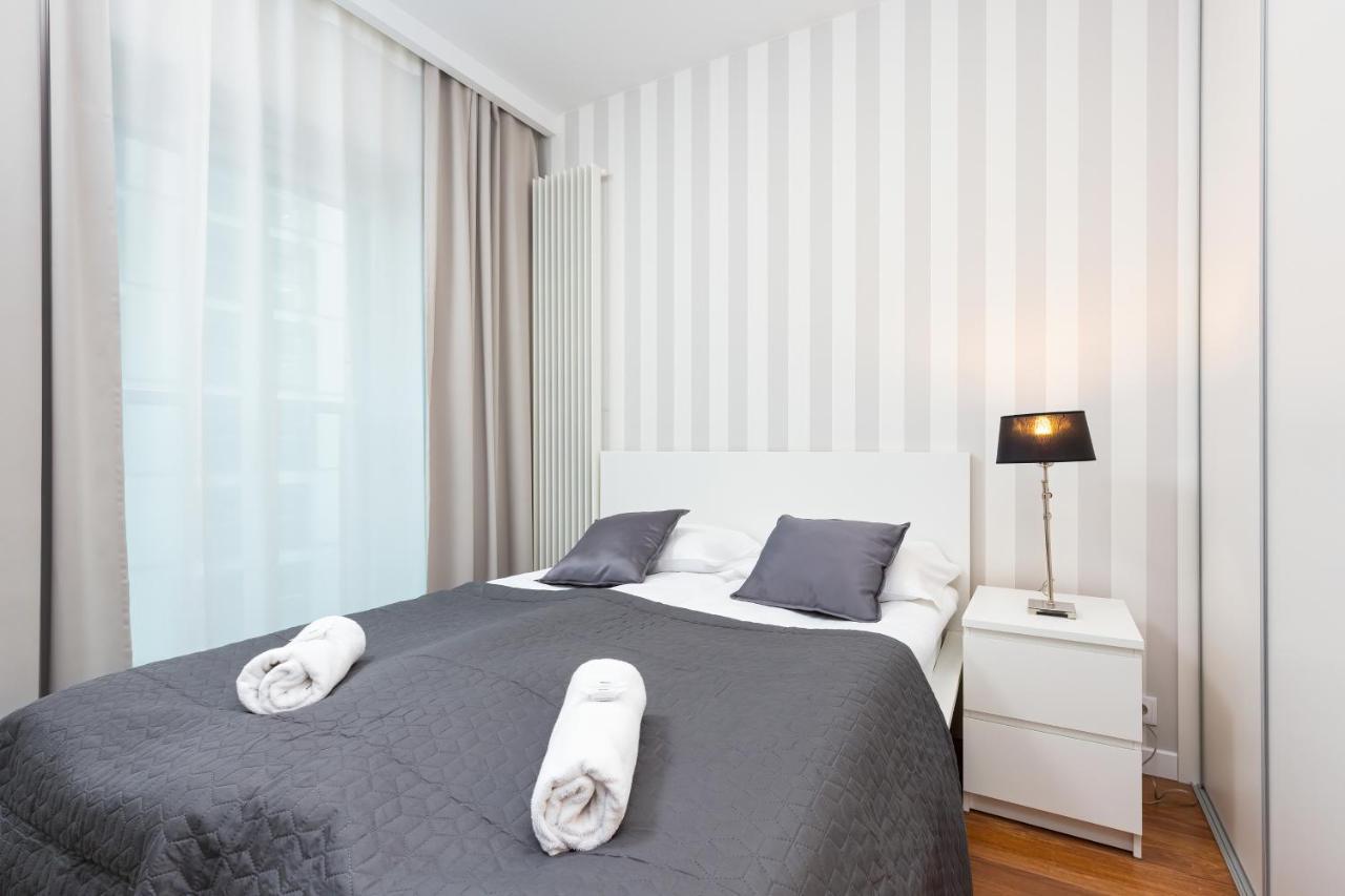 Royal City Center Mennica Residence By Noclegi Renters 华沙 外观 照片