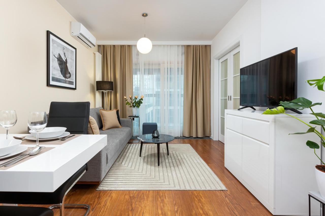 Royal City Center Mennica Residence By Noclegi Renters 华沙 外观 照片