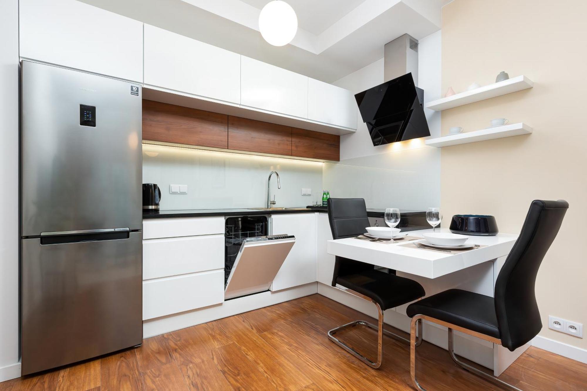 Royal City Center Mennica Residence By Noclegi Renters 华沙 外观 照片
