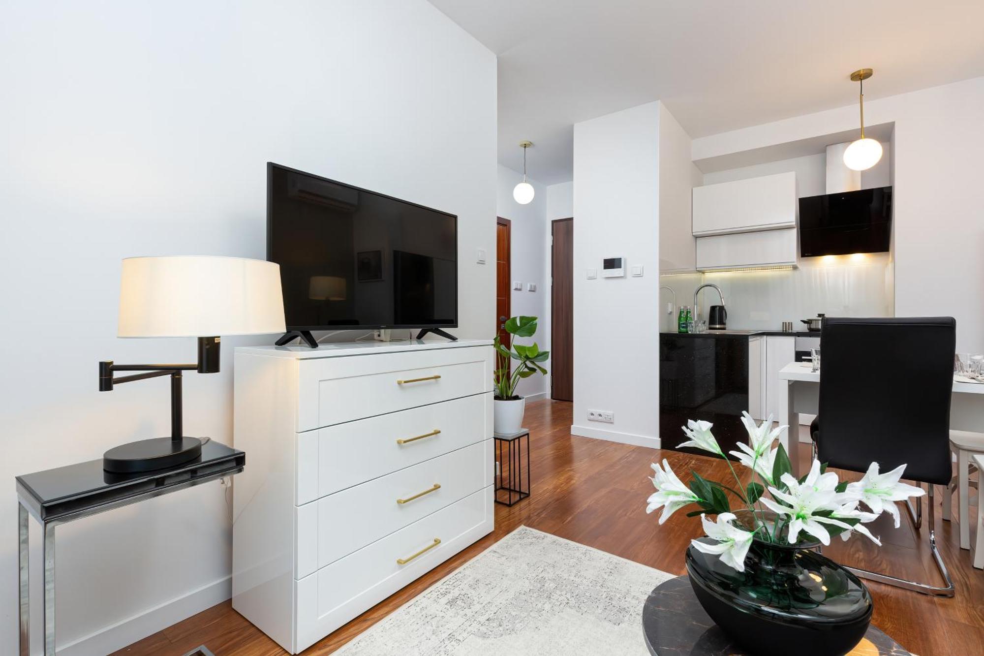 Royal City Center Mennica Residence By Noclegi Renters 华沙 外观 照片